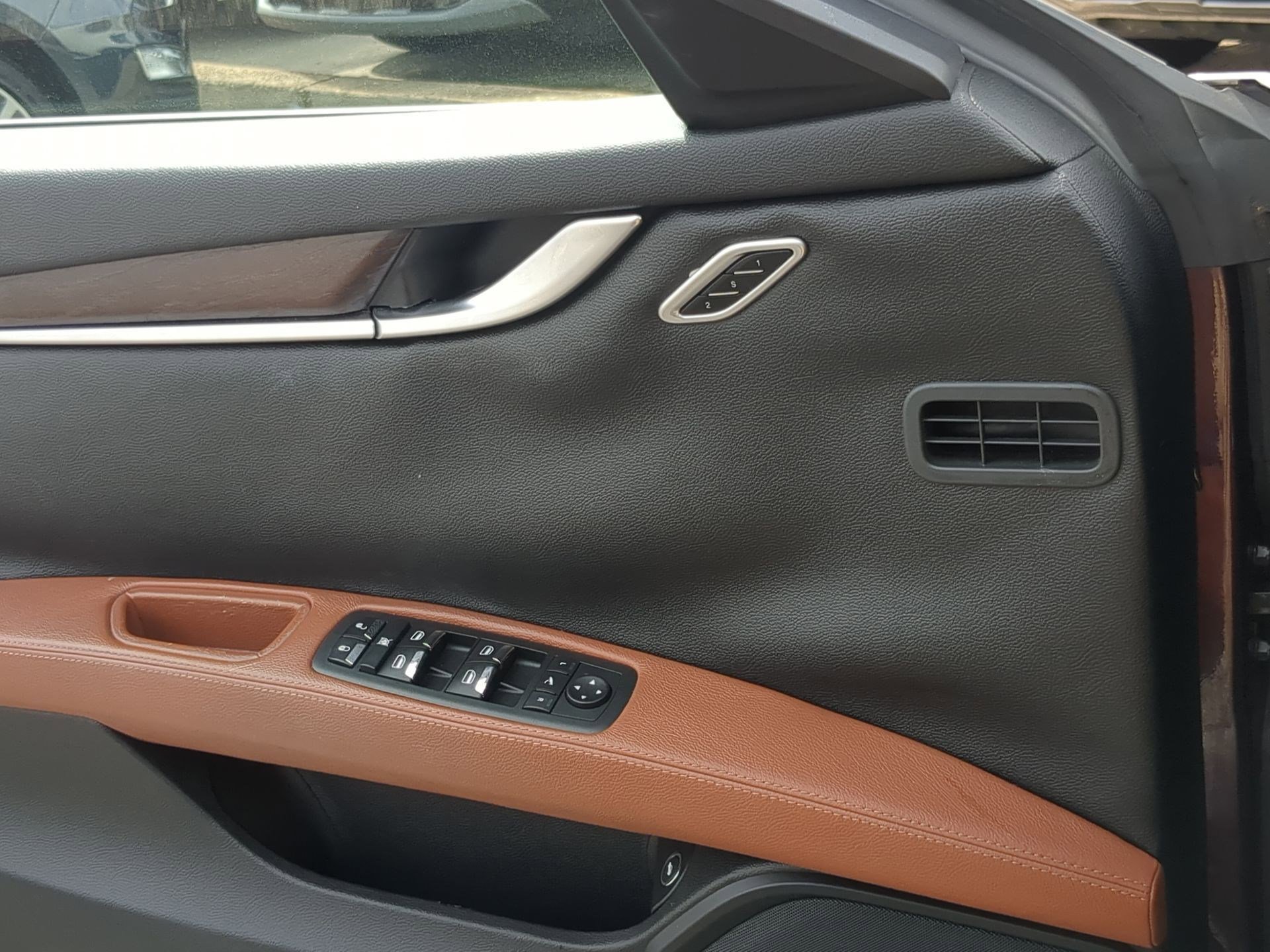 Used 2014 Maserati Ghibli S Q4 image 13