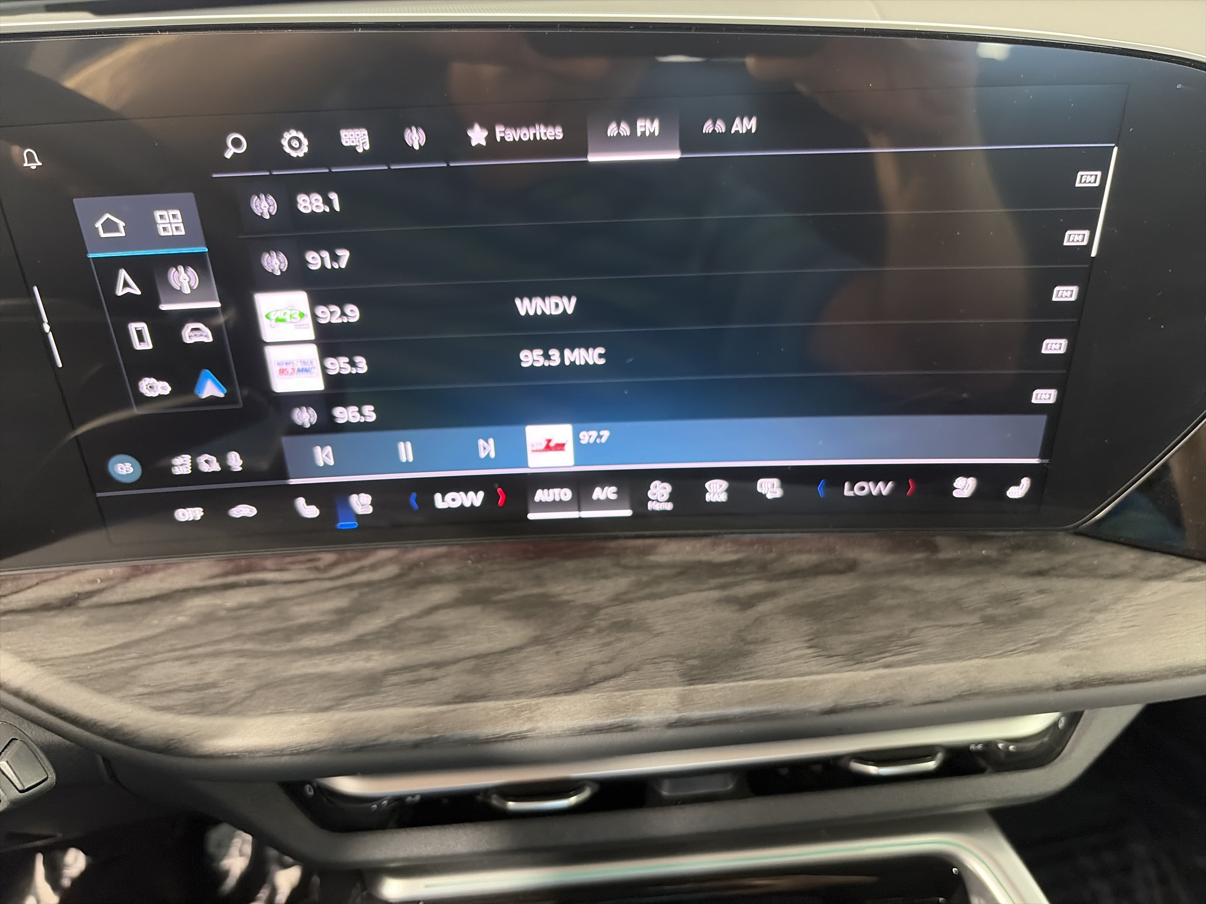 Used 2025 Audi Q5 Premium Plus w/ Premium Plus AWD/4WD image 21