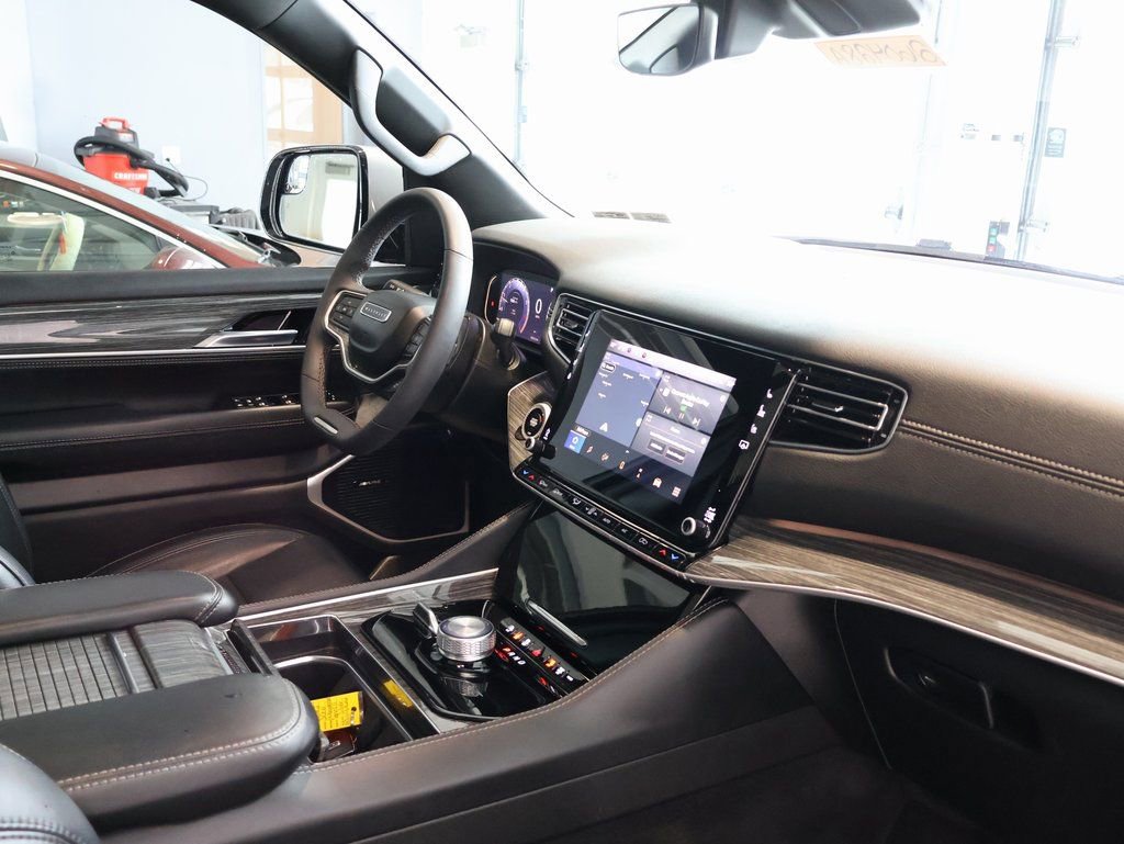 Used 2022 Jeep Wagoneer Series II w/ Premium Group I image 41