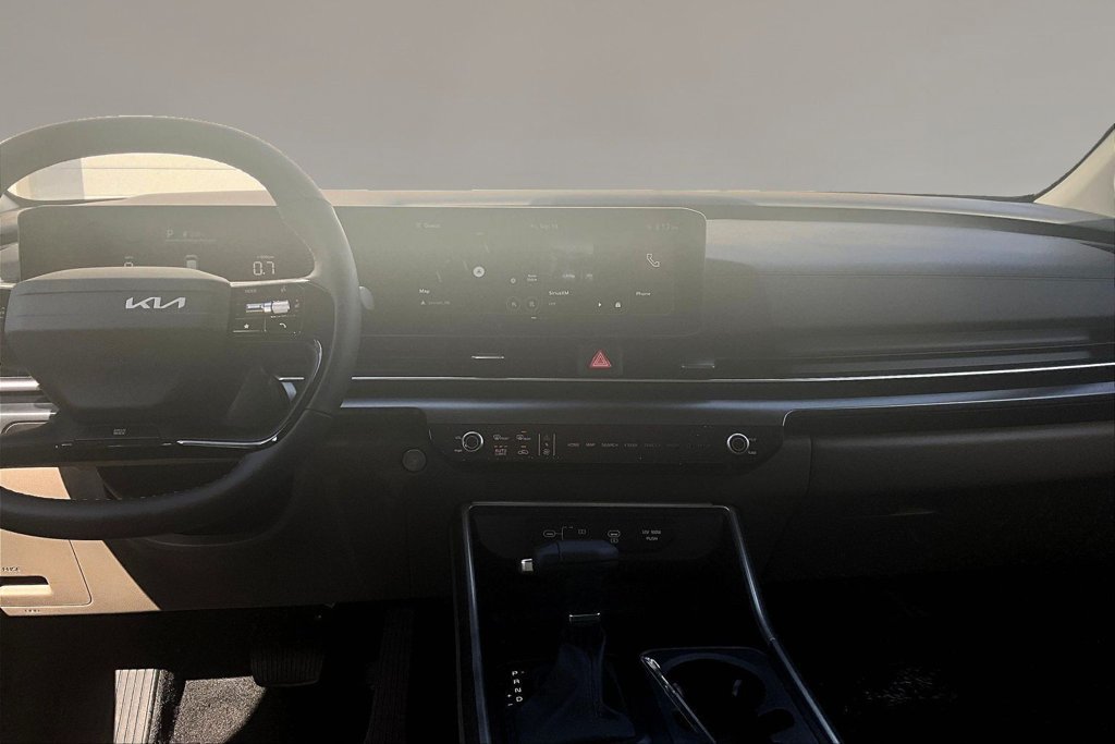 New 2027 Kia Carnival LX FWD image 6