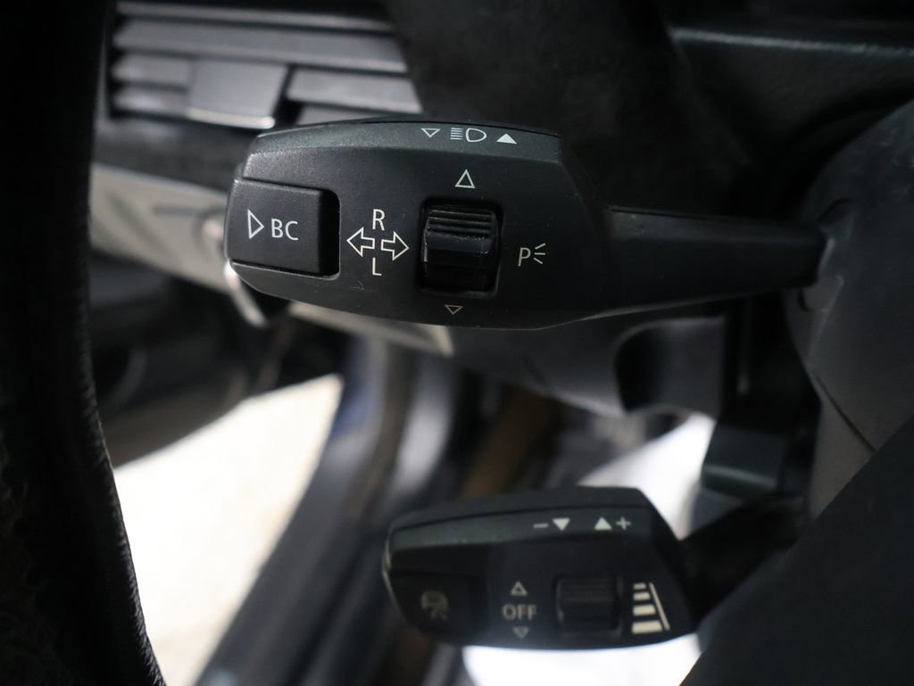 Used 2006 BMW 330i Sedan image 30