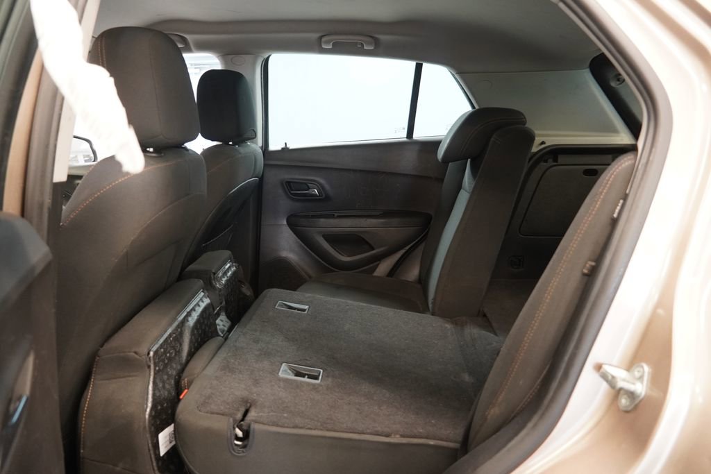 Used 2018 Chevrolet Trax LS w/ LPO, Protection Package FWD image 26