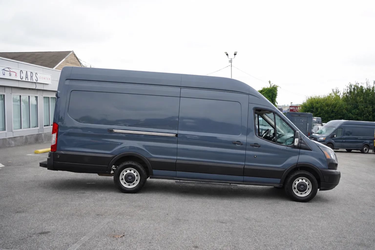 Used 2020 Ford Transit 250 148 High Roof Extended RWD image 8