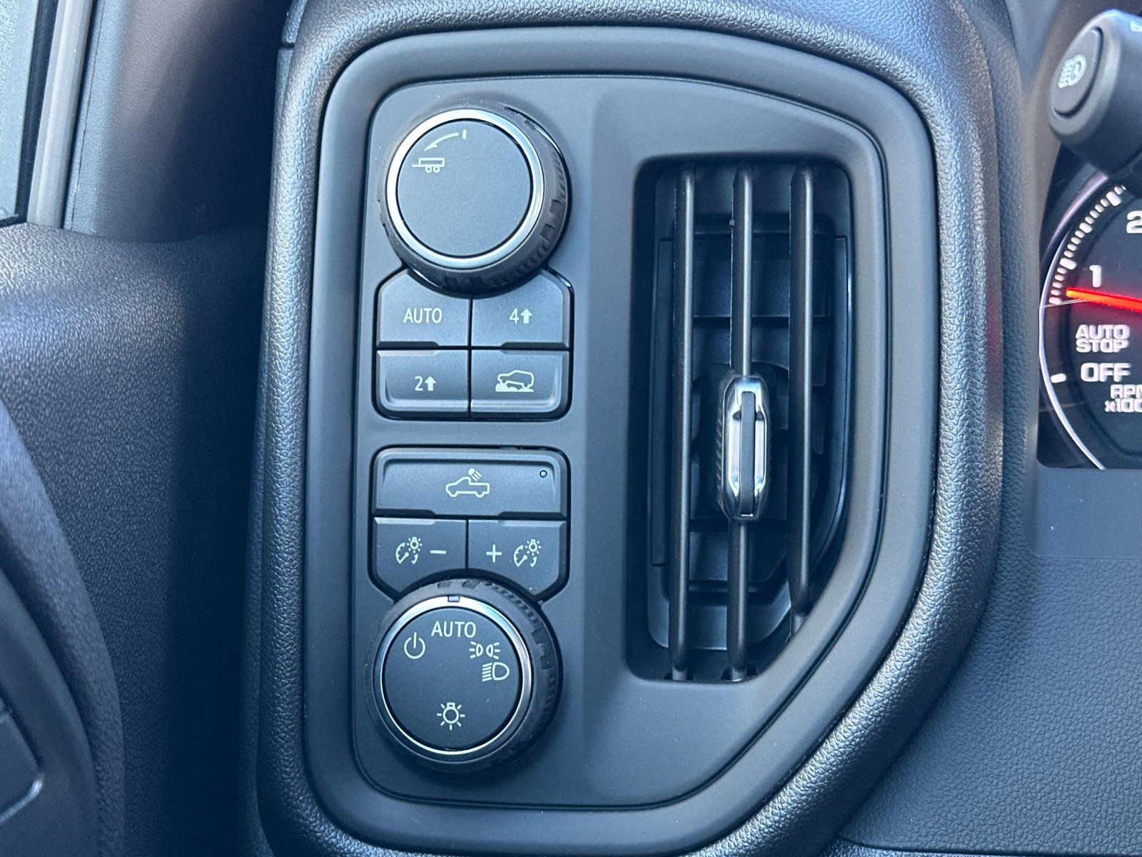 New 2026 Chevrolet Silverado 1500 W/T w/ LPO, Dark Essentials Package image 27