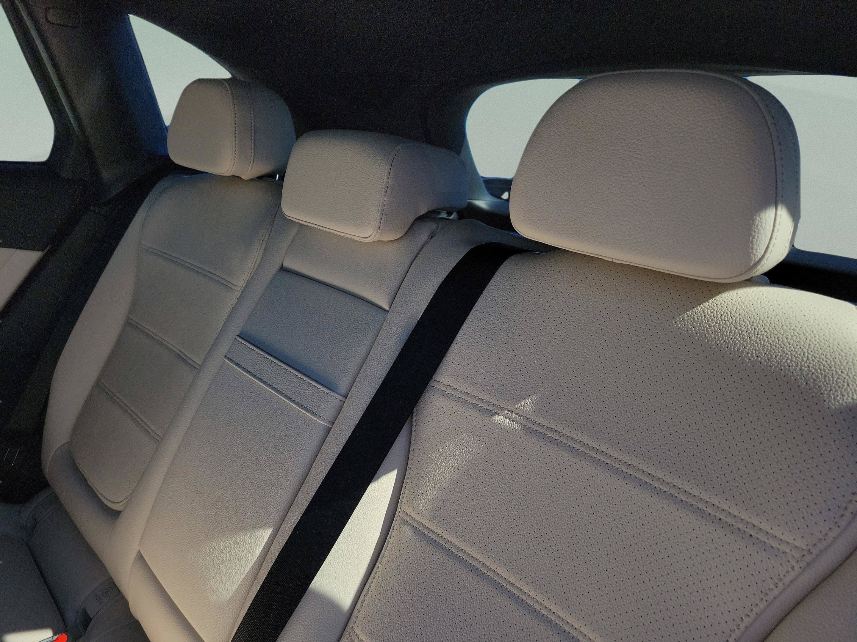 Certified 2026 Mercedes-Benz GLC 300 image 6