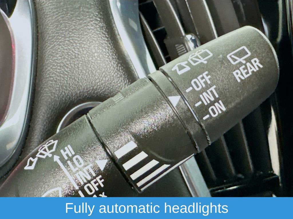 Used 2022 Chevrolet Traverse Premier AWD/4WD image 14