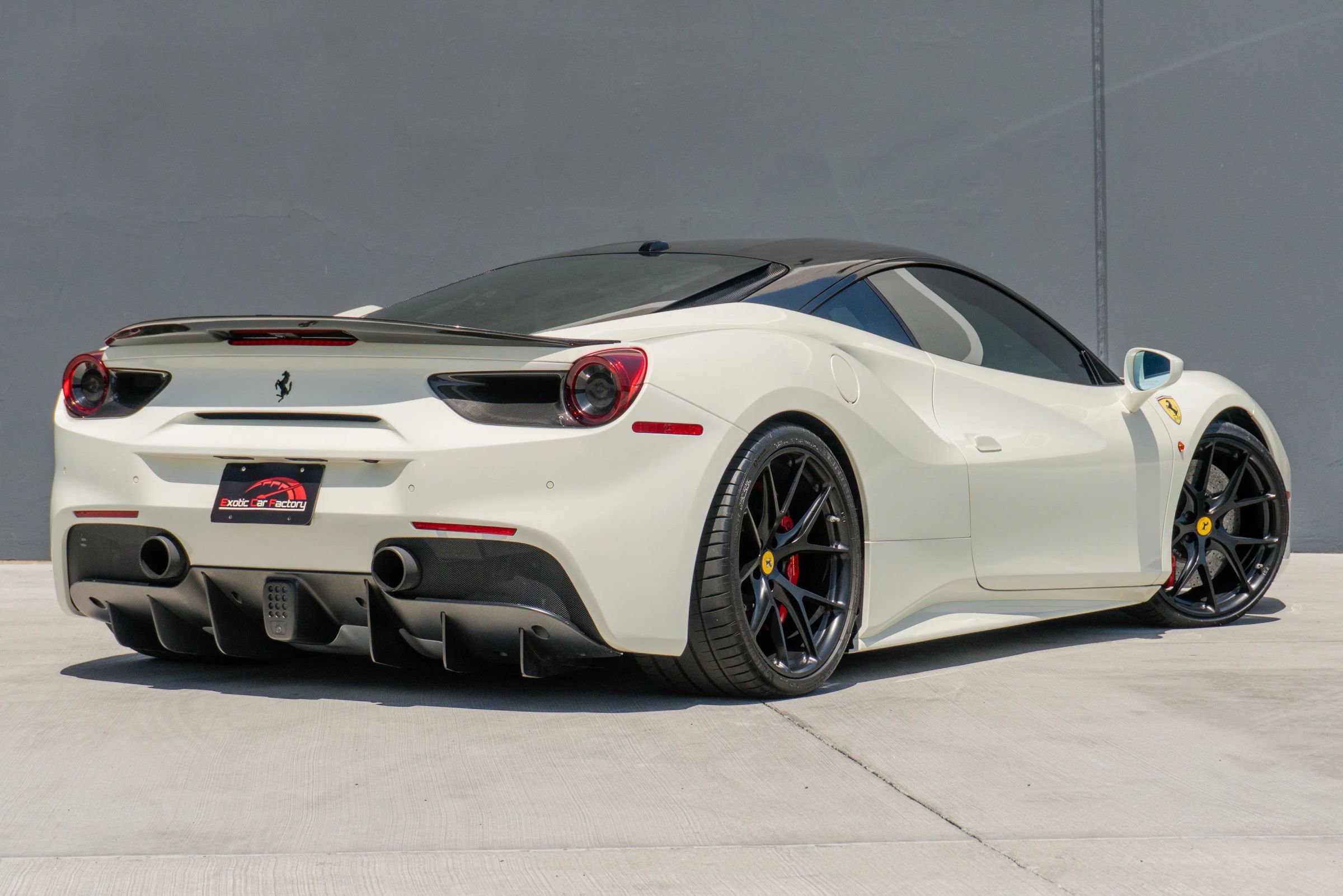 Used 2018 Ferrari 488 GTB RWD image 7