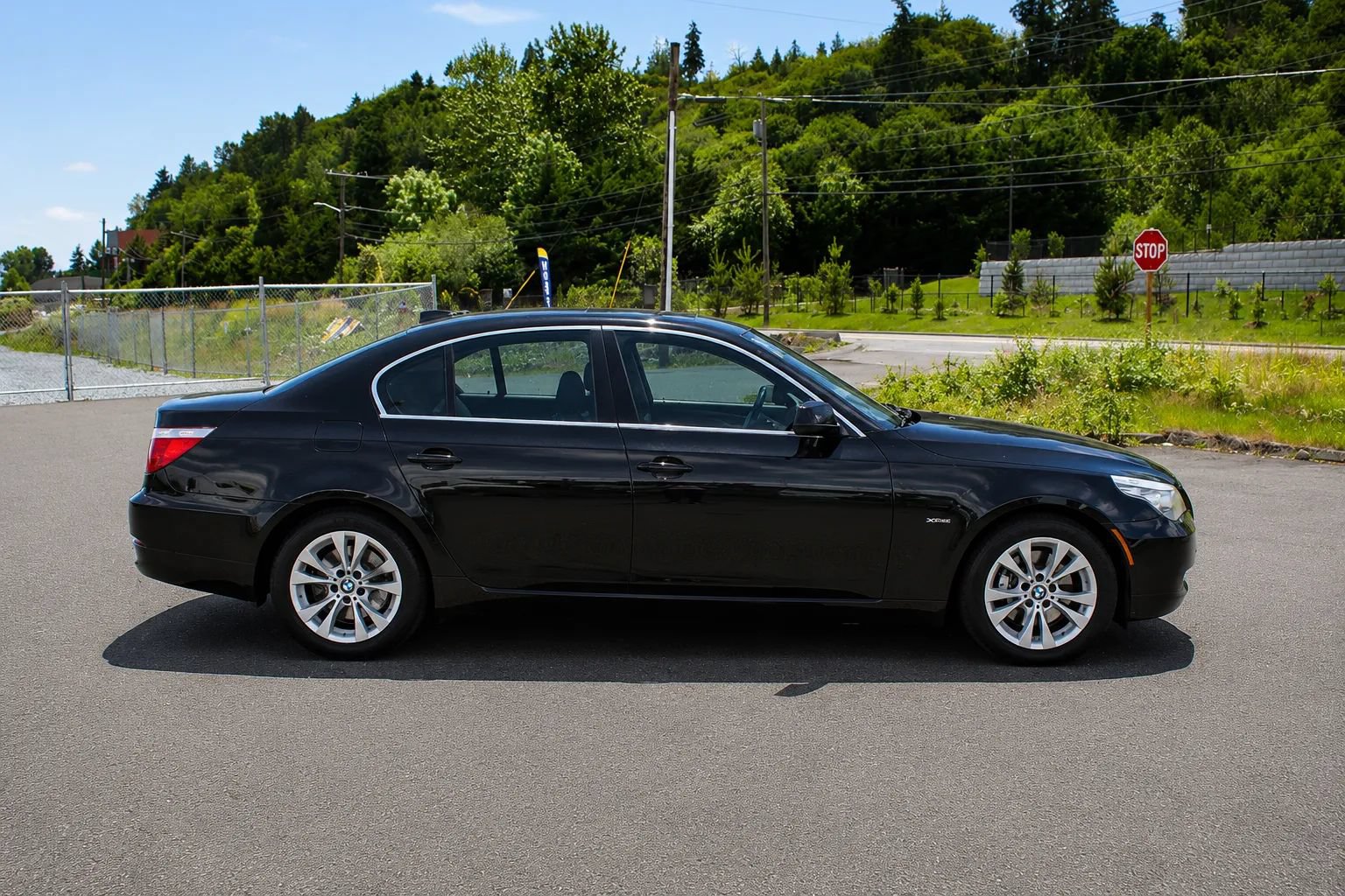 Used 2010 BMW 535i xDrive Sedan AWD/4WD image 8