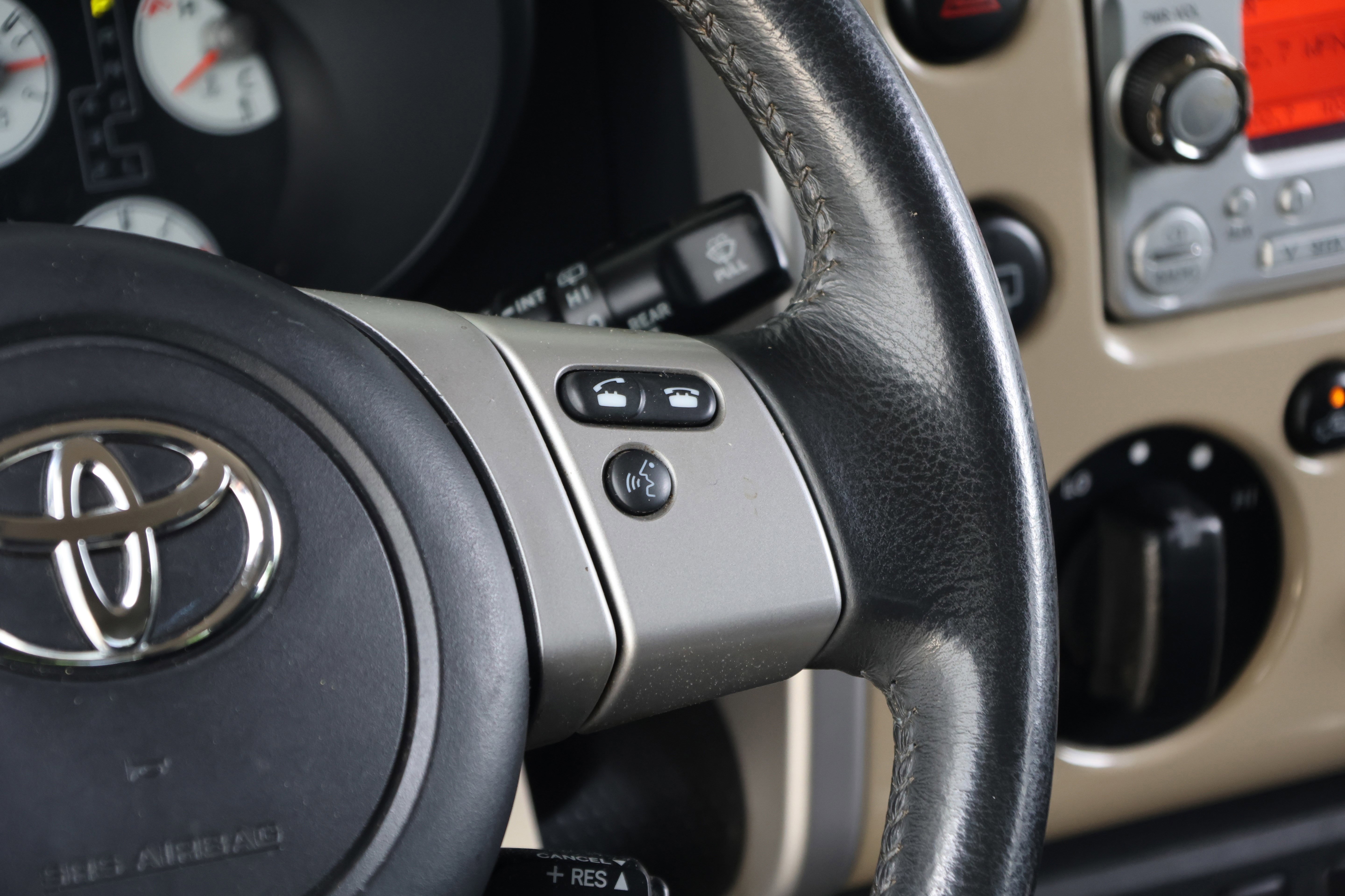 Used 2012 Toyota FJ Cruiser 4WD w/ Upgrade Pkg image 21