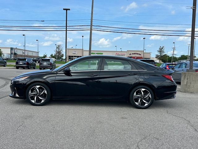 Used 2021 Hyundai Elantra Limited FWD image 3