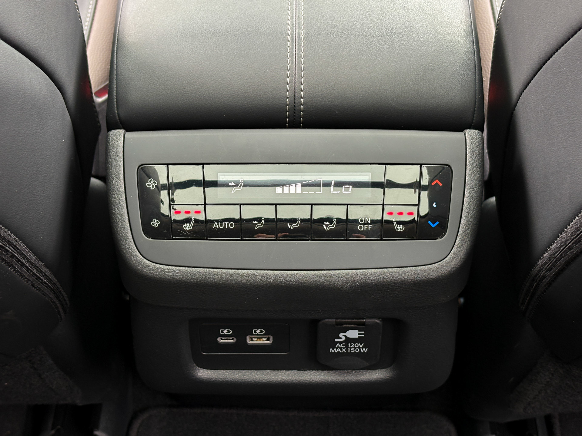 Used 2025 Nissan Pathfinder Platinum FWD image 29