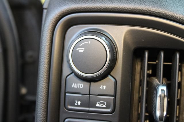 Used 2019 Chevrolet Silverado 1500 Custom w/ Custom Value Package AWD/4WD image 17