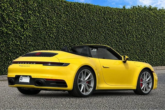 Used 2023 Porsche 911 Carrera 4S AWD/4WD image 4