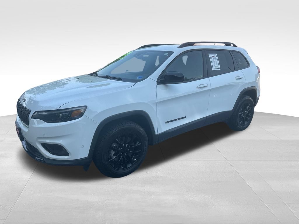 Used 2023 Jeep Cherokee Altitude Lux AWD/4WD image 3