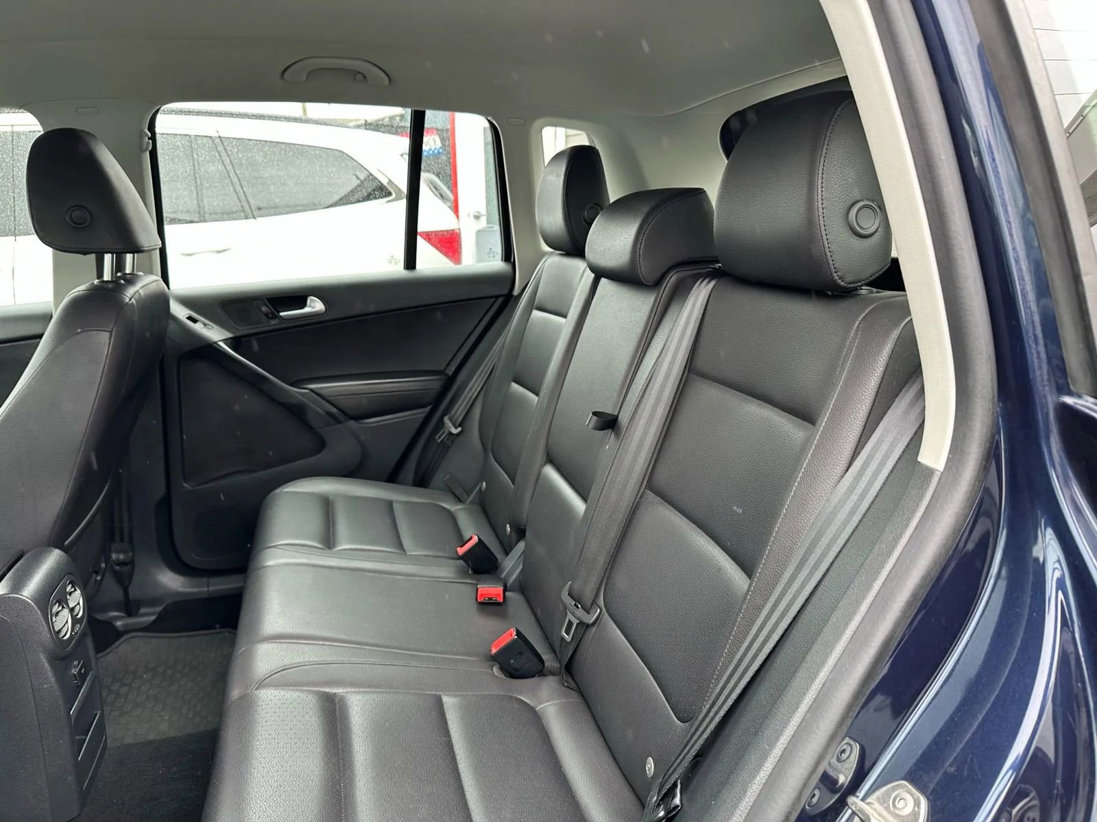 Used 2016 Volkswagen Tiguan S image 13