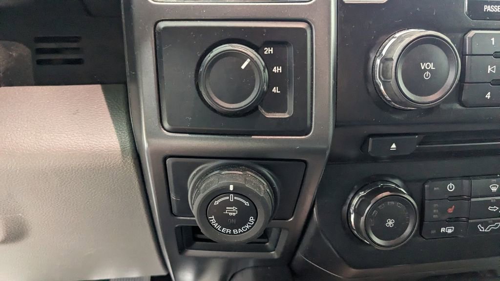 Used 2017 Ford F150 XLT w/ Equipment Group 302A Luxury image 29