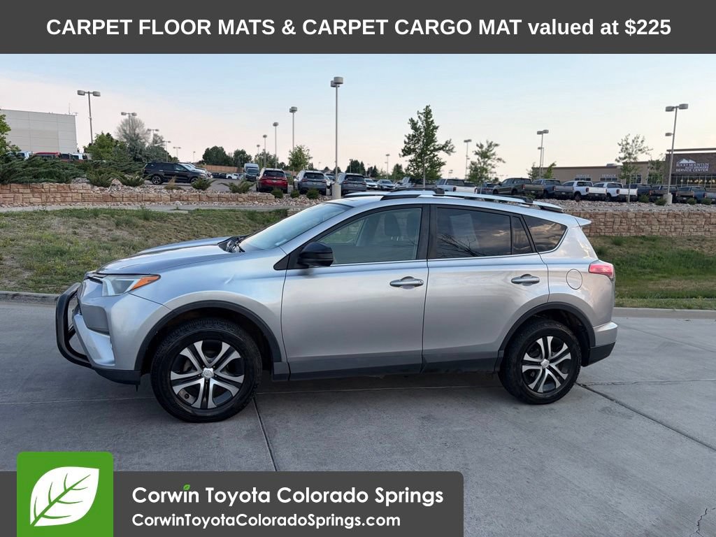 Used 2016 Toyota RAV4 LE AWD/4WD image 4