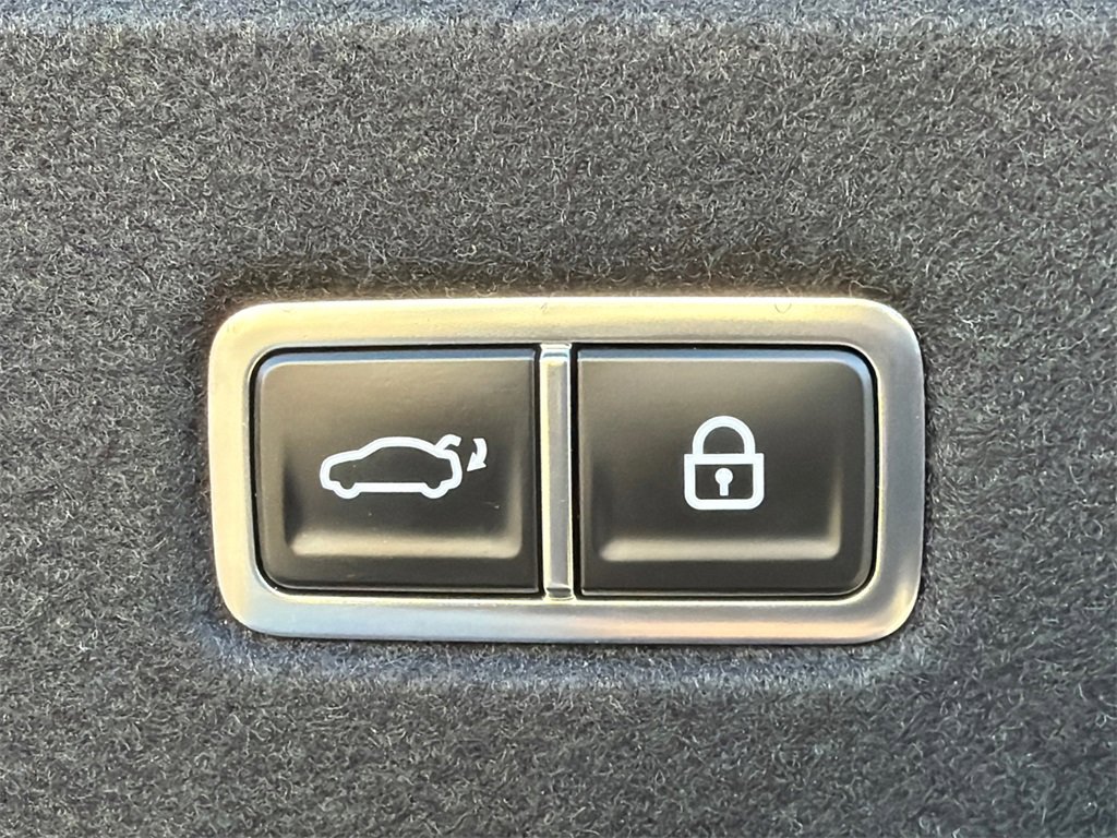 Used 2025 Hyundai Ioniq 6 Limited image 19