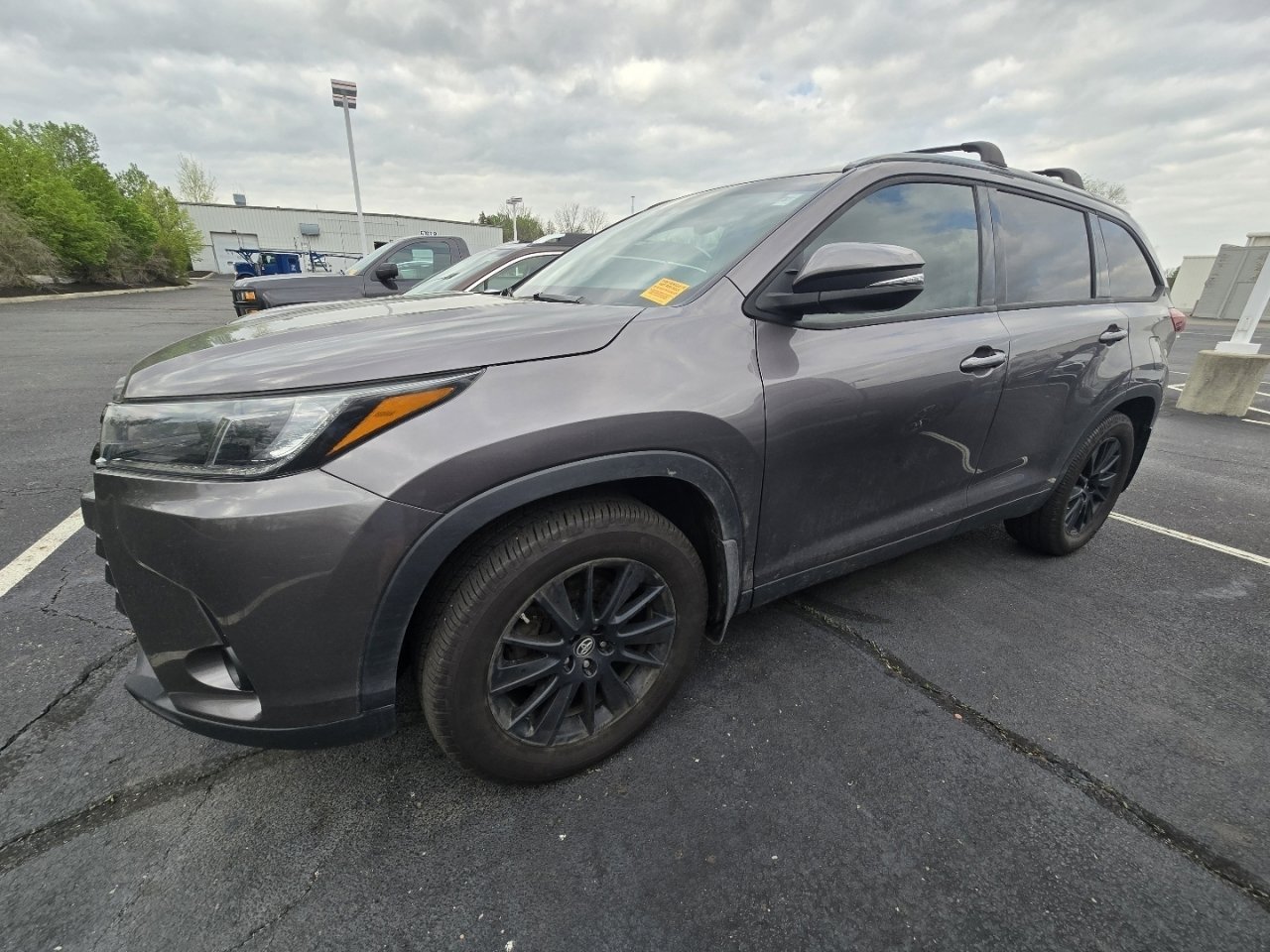 Used 2019 Toyota Highlander SE image 4
