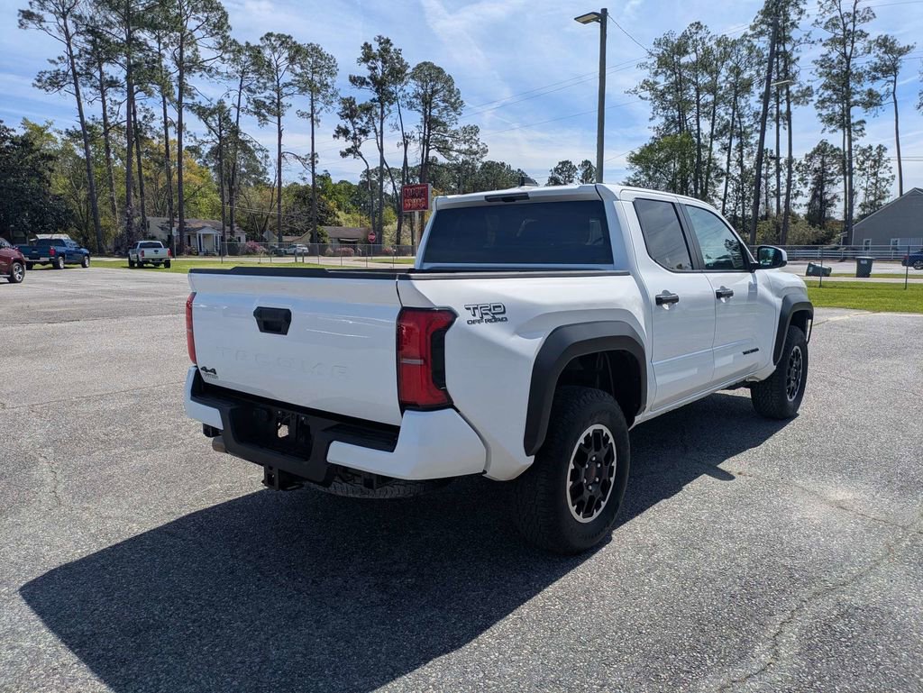 Used 2025 Toyota Tacoma TRD Off-Road image 4