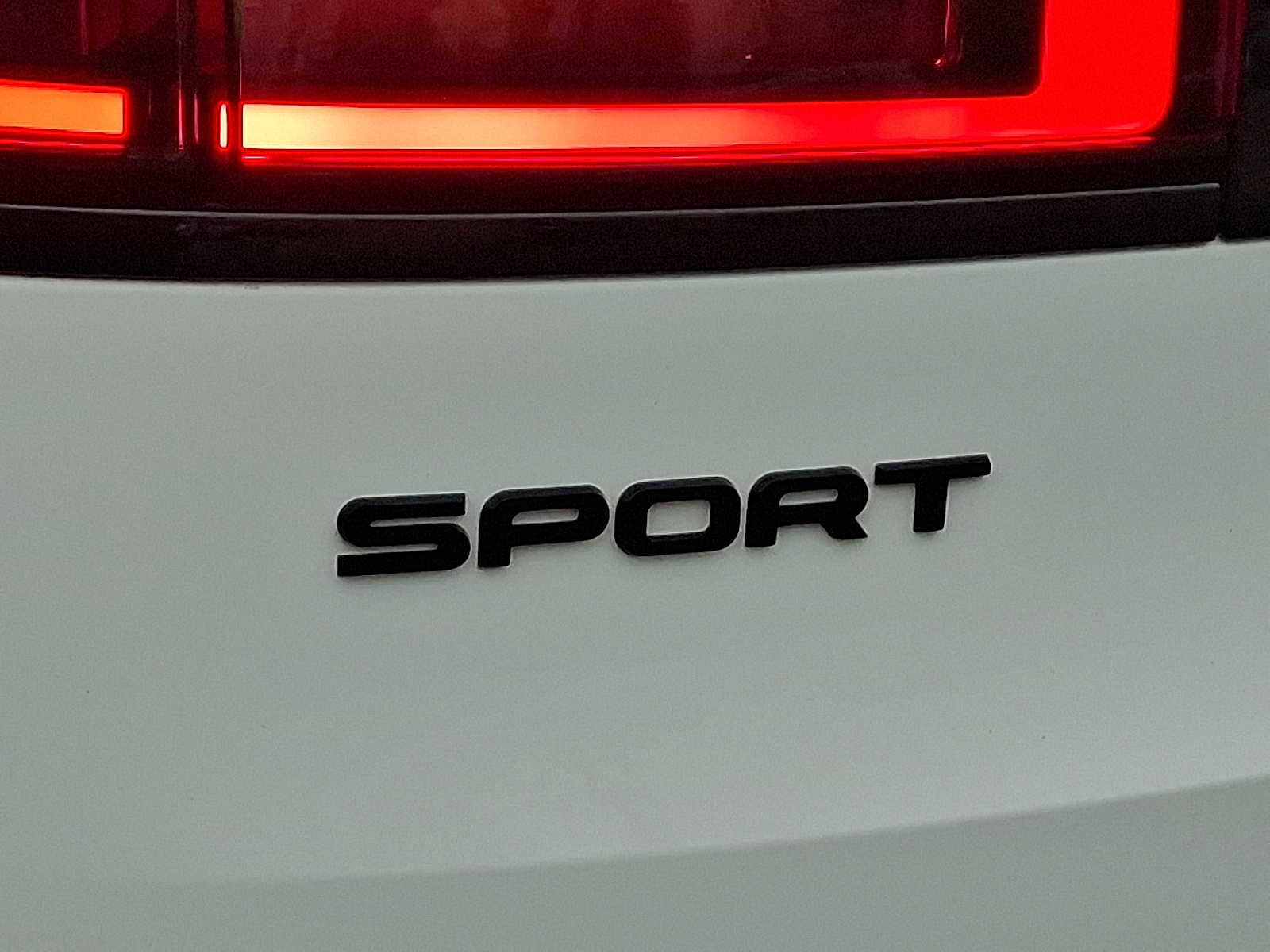 Used 2024 Land Rover Range Rover Sport Dynamic SE image 29