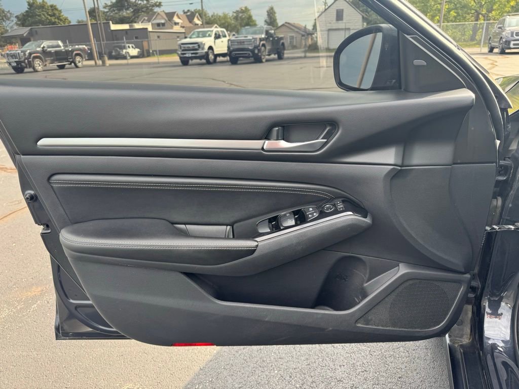 Used 2020 Nissan Altima 2.5 SL image 2