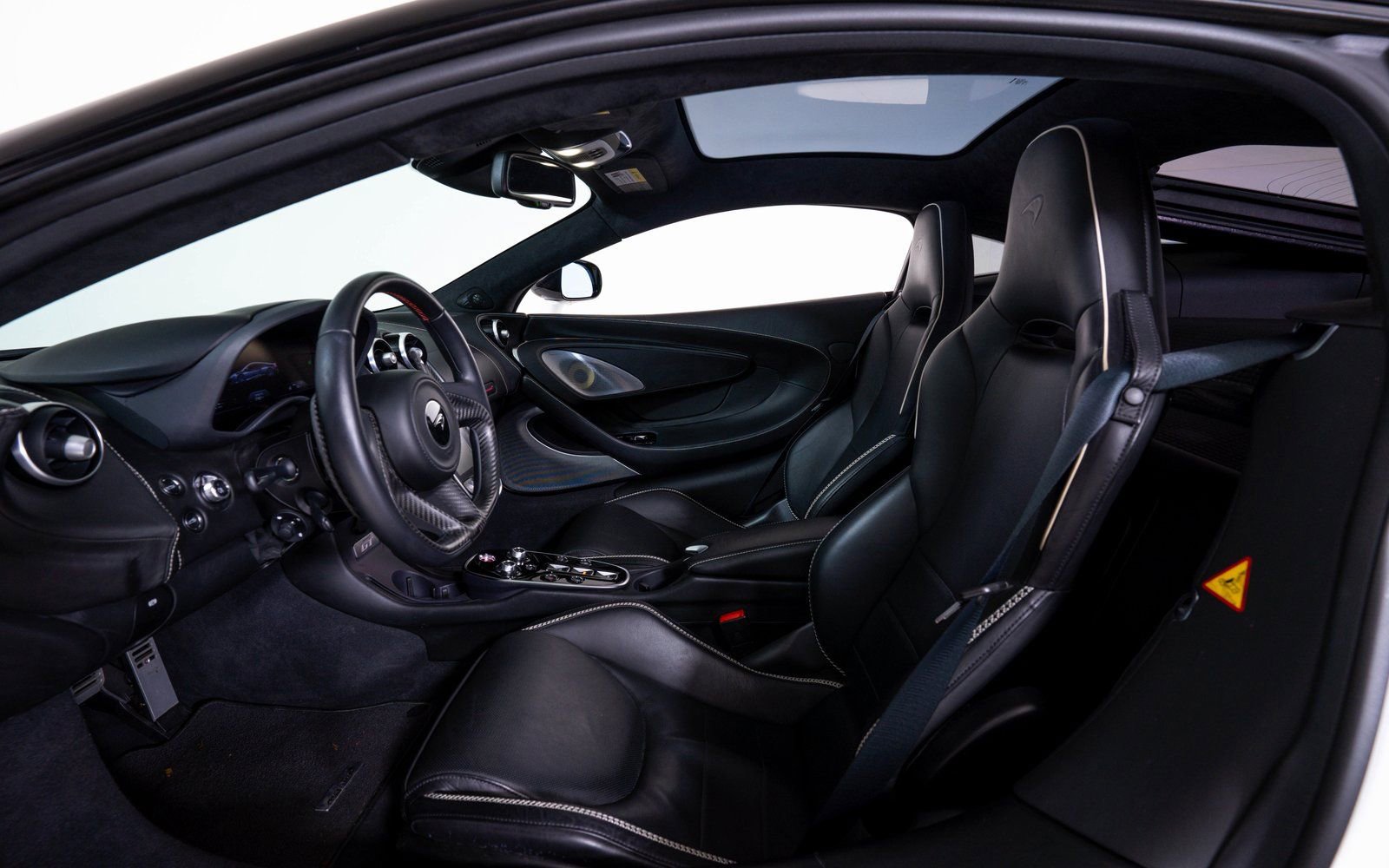 Used 2023 McLaren GT image 19