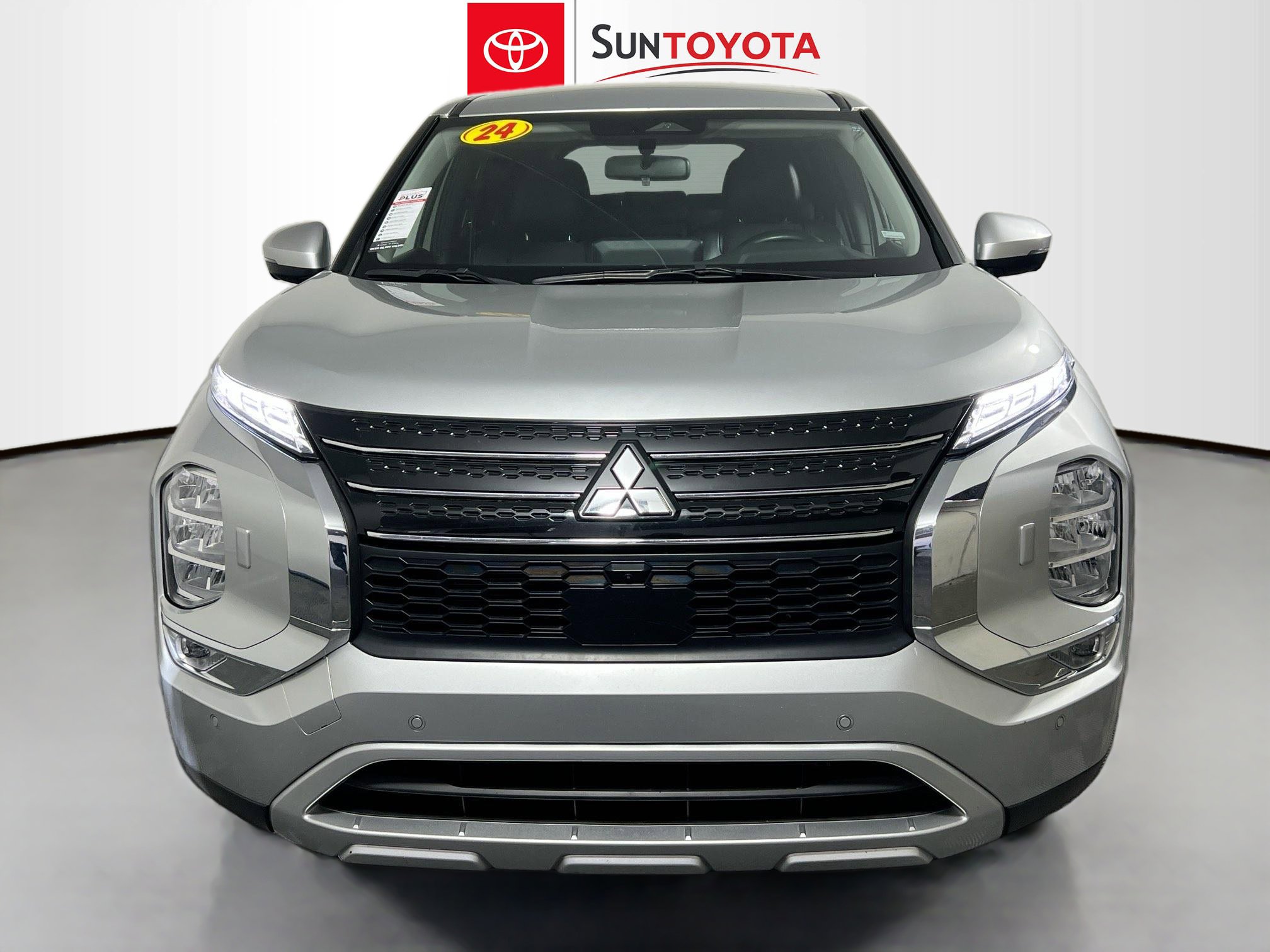 Used 2024 Mitsubishi Outlander SE image 10