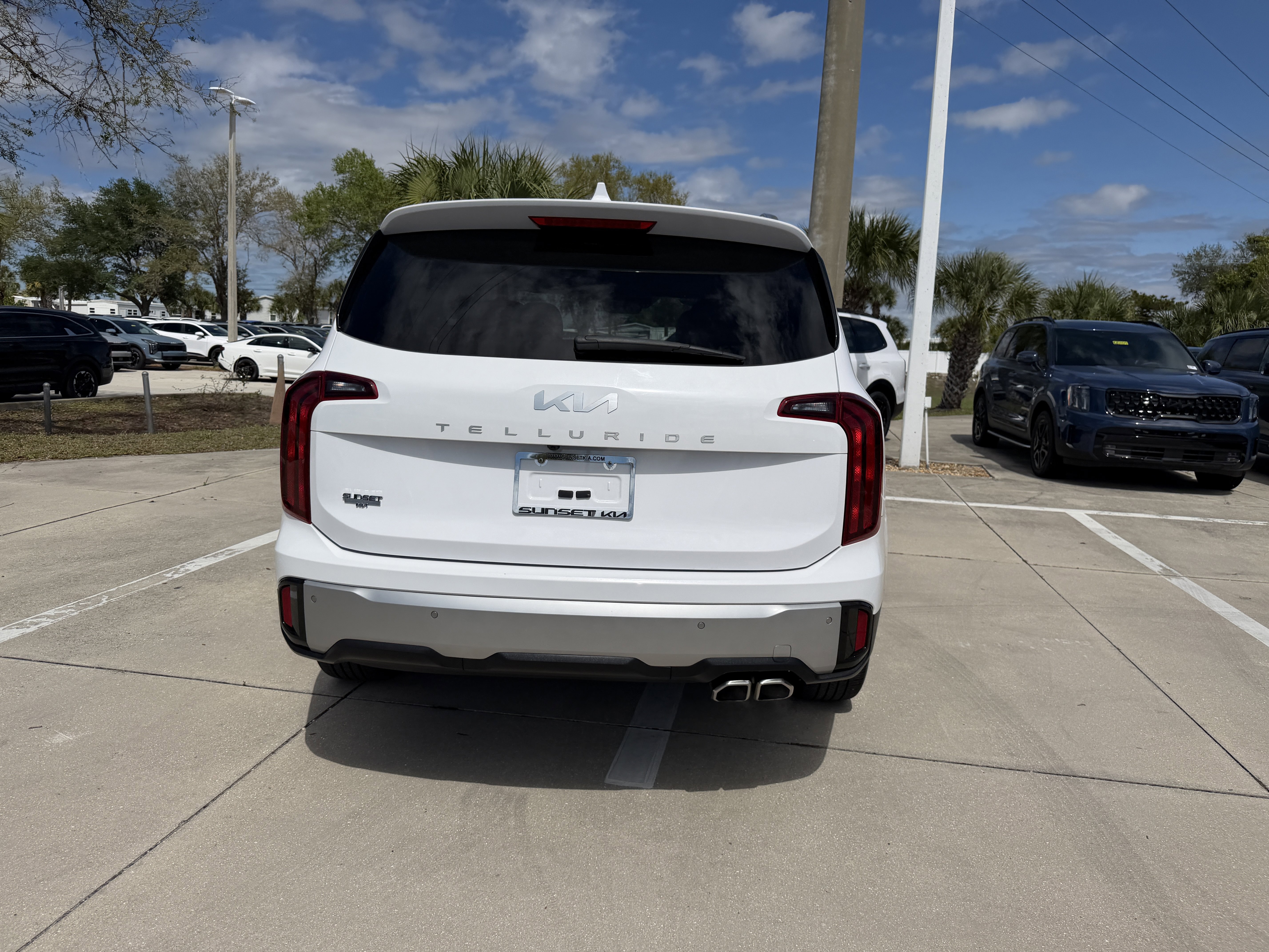 Certified 2023 Kia Telluride S image 5
