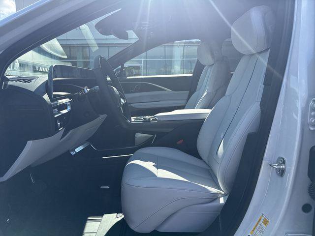 New 2026 Cadillac Lyriq Luxury RWD image 9