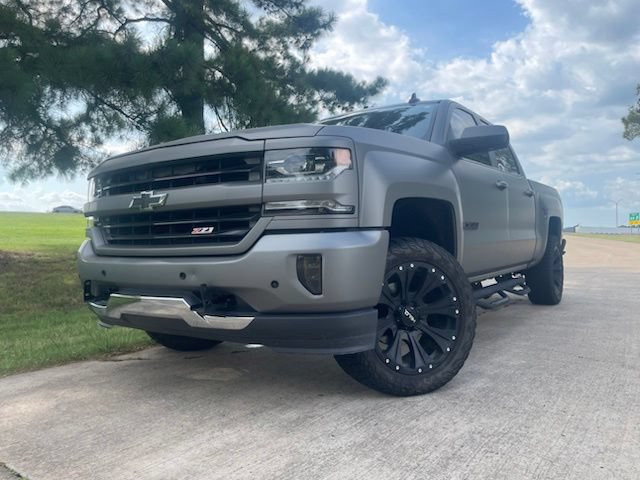 Used 2017 Chevrolet Silverado 1500 LTZ Z71 w/ Realtree Edition AWD/4WD image 5