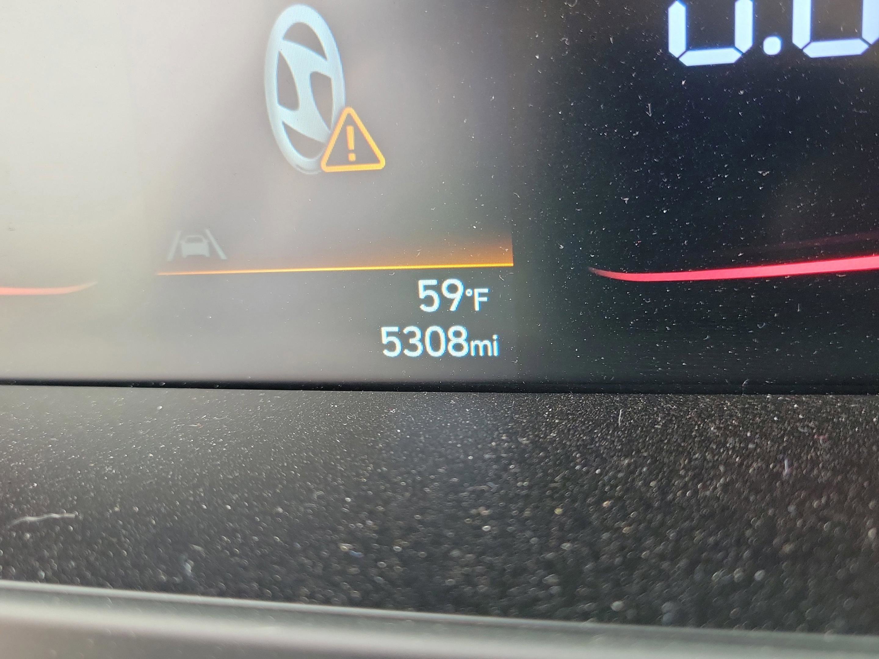 Certified 2025 Hyundai Elantra Sport image 22