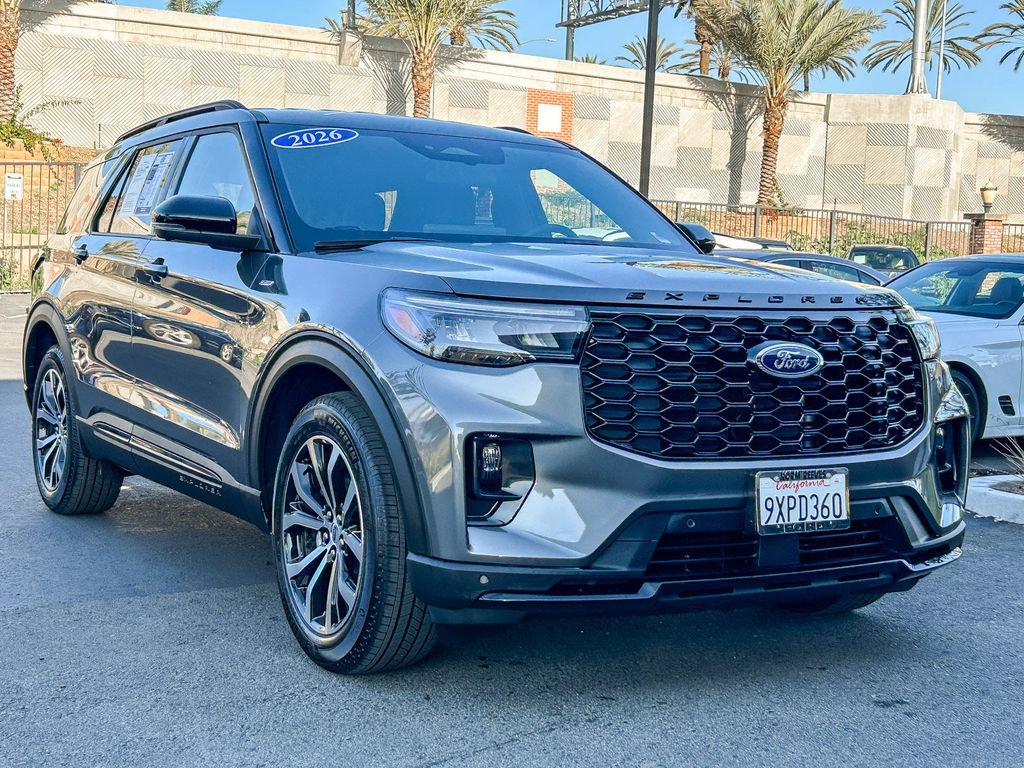 Used 2026 Ford Explorer ST-Line RWD image 3