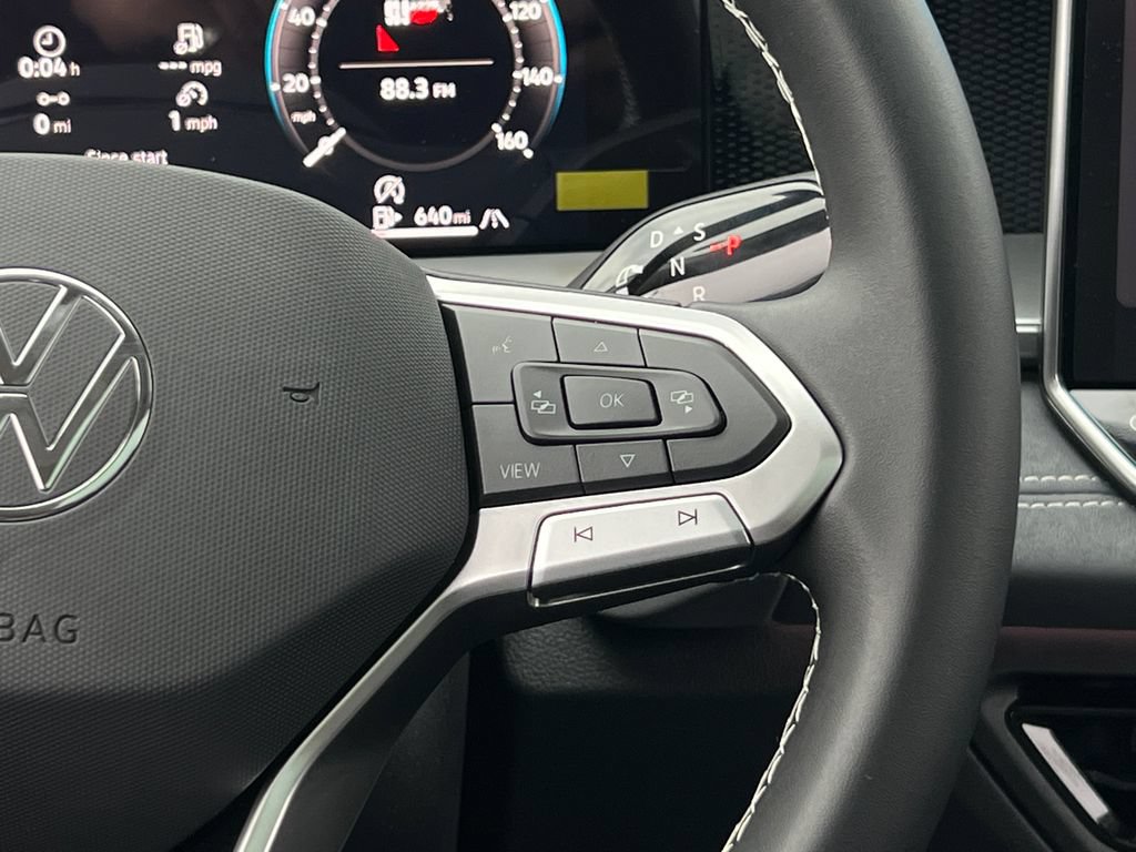 New 2026 Volkswagen Tiguan SE AWD/4WD image 30