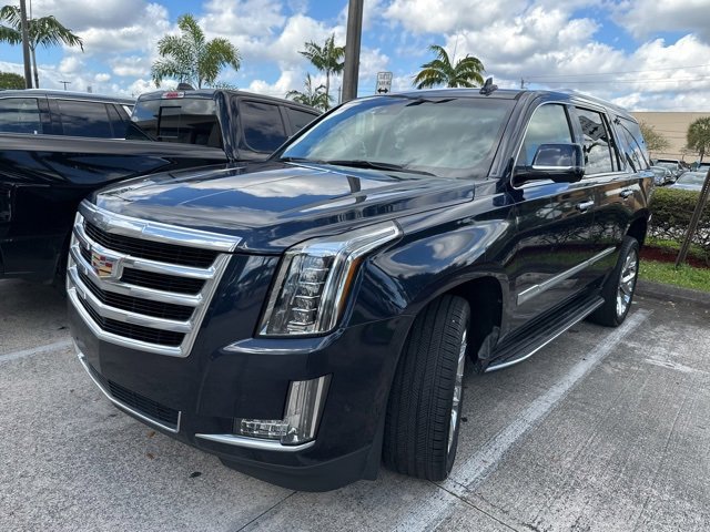 Used 2019 Cadillac Escalade Luxury image 4