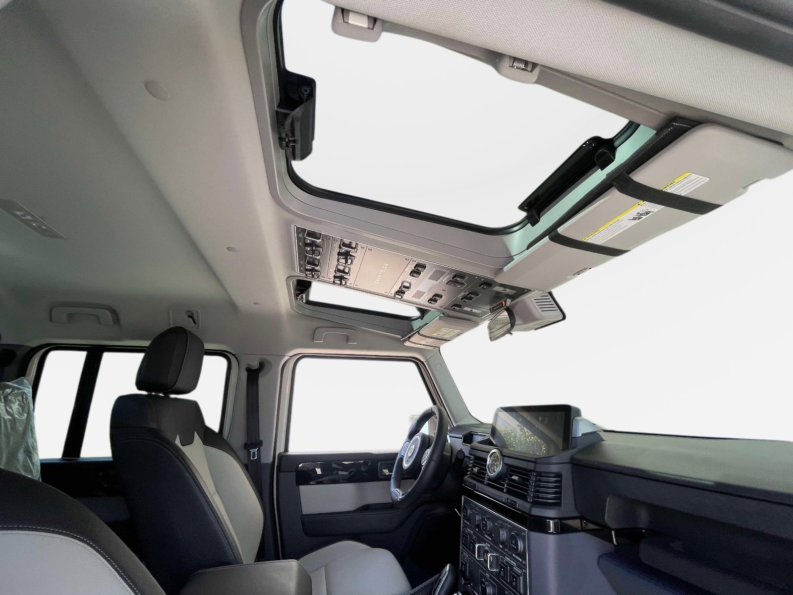 Used 2025 INEOS Grenadier Fieldmaster Edition AWD/4WD image 7