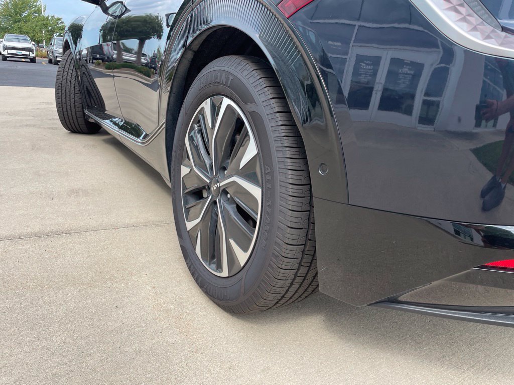 Used 2023 Kia EV6 Wind w/ Wind Technology Package AWD/4WD image 17