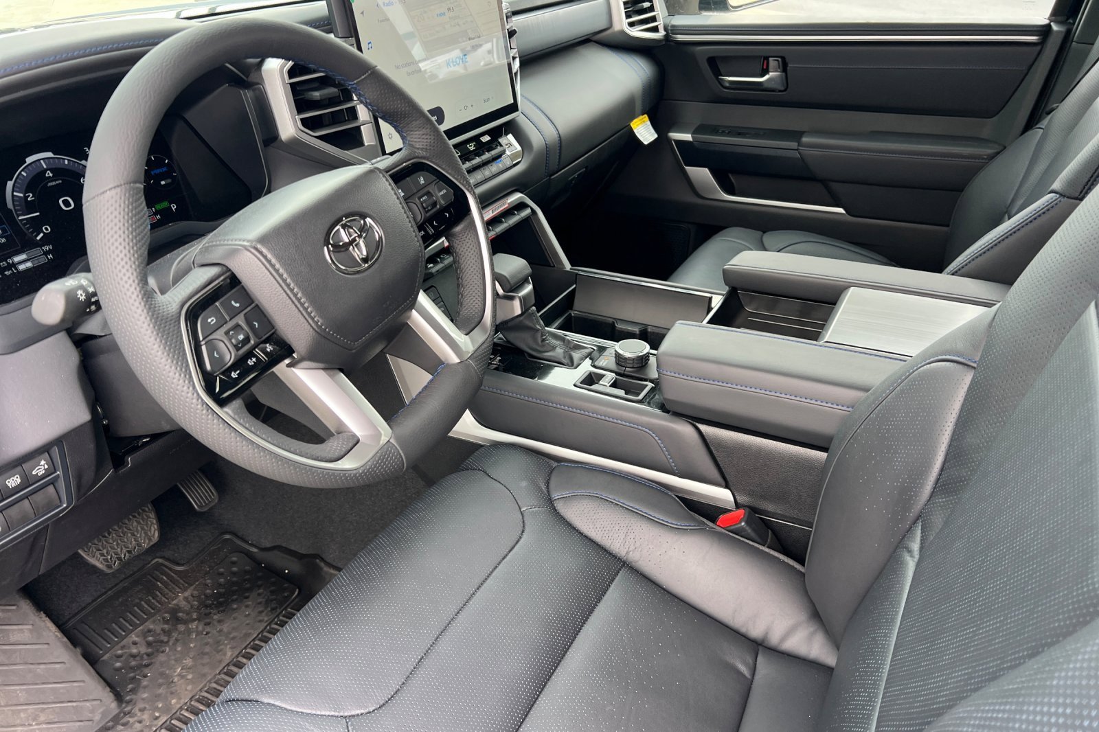 New 2025 Toyota Sequoia Platinum image 7