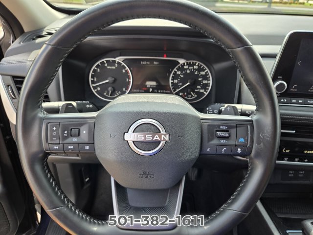 Used 2025 Nissan Rogue SV FWD image 30