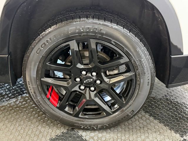 Used 2023 Chevrolet Traverse Premier w/ Redline Edition AWD/4WD image 14