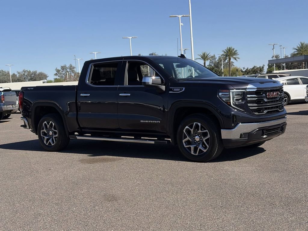 Used 2025 GMC Sierra 1500 SLT w/ SLT Premium Package image 5
