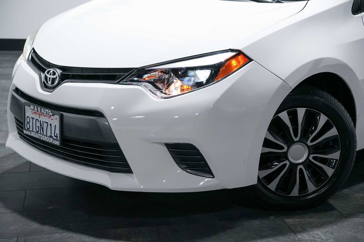 Used 2016 Toyota Corolla LE FWD image 10
