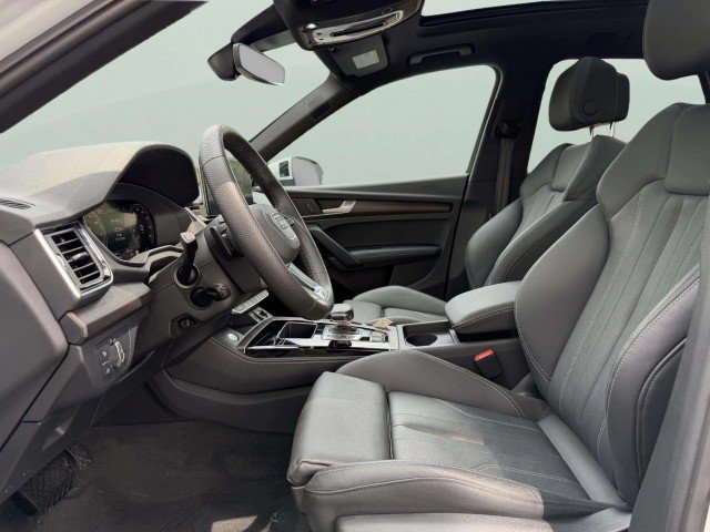 Certified 2025 Audi Q5 e Premium Plus w/ Premium Plus Package AWD/4WD image 19