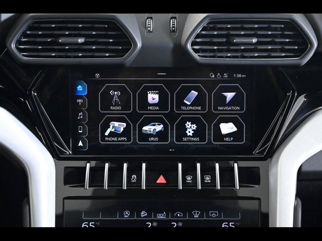 Used 2020 Lamborghini Urus AWD/4WD image 13
