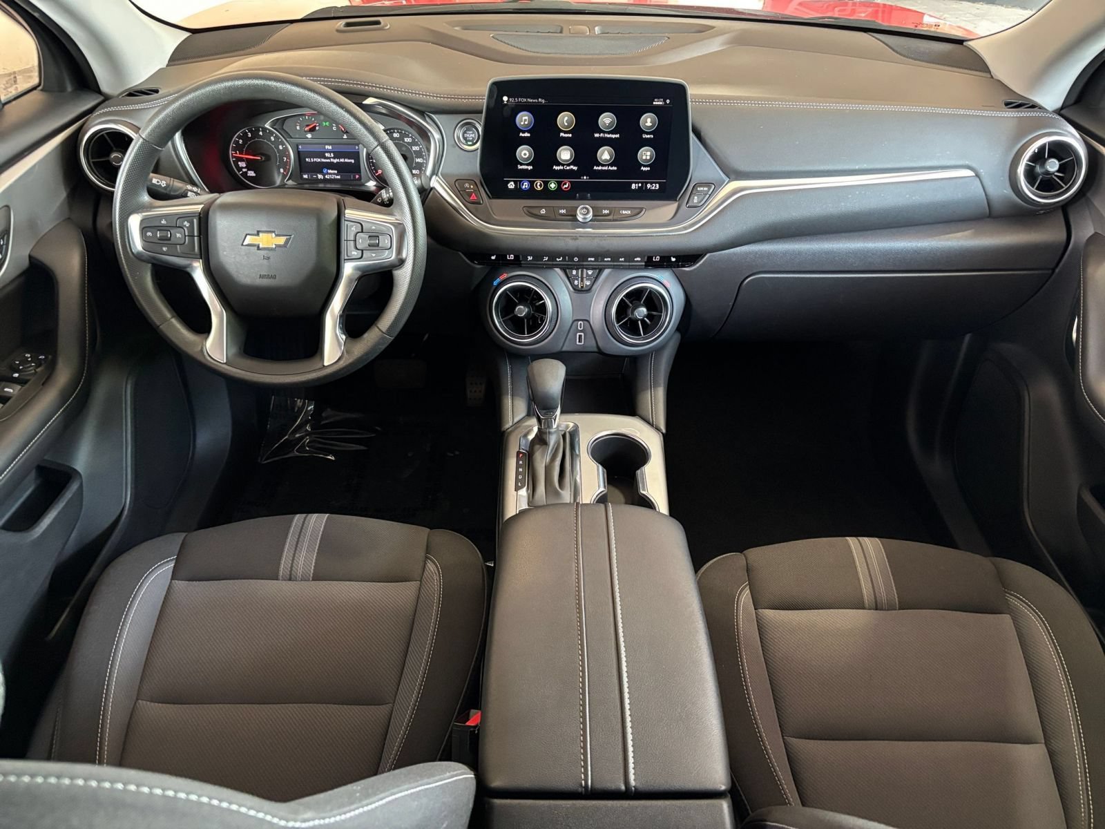 Used 2025 Chevrolet Blazer LT FWD image 30