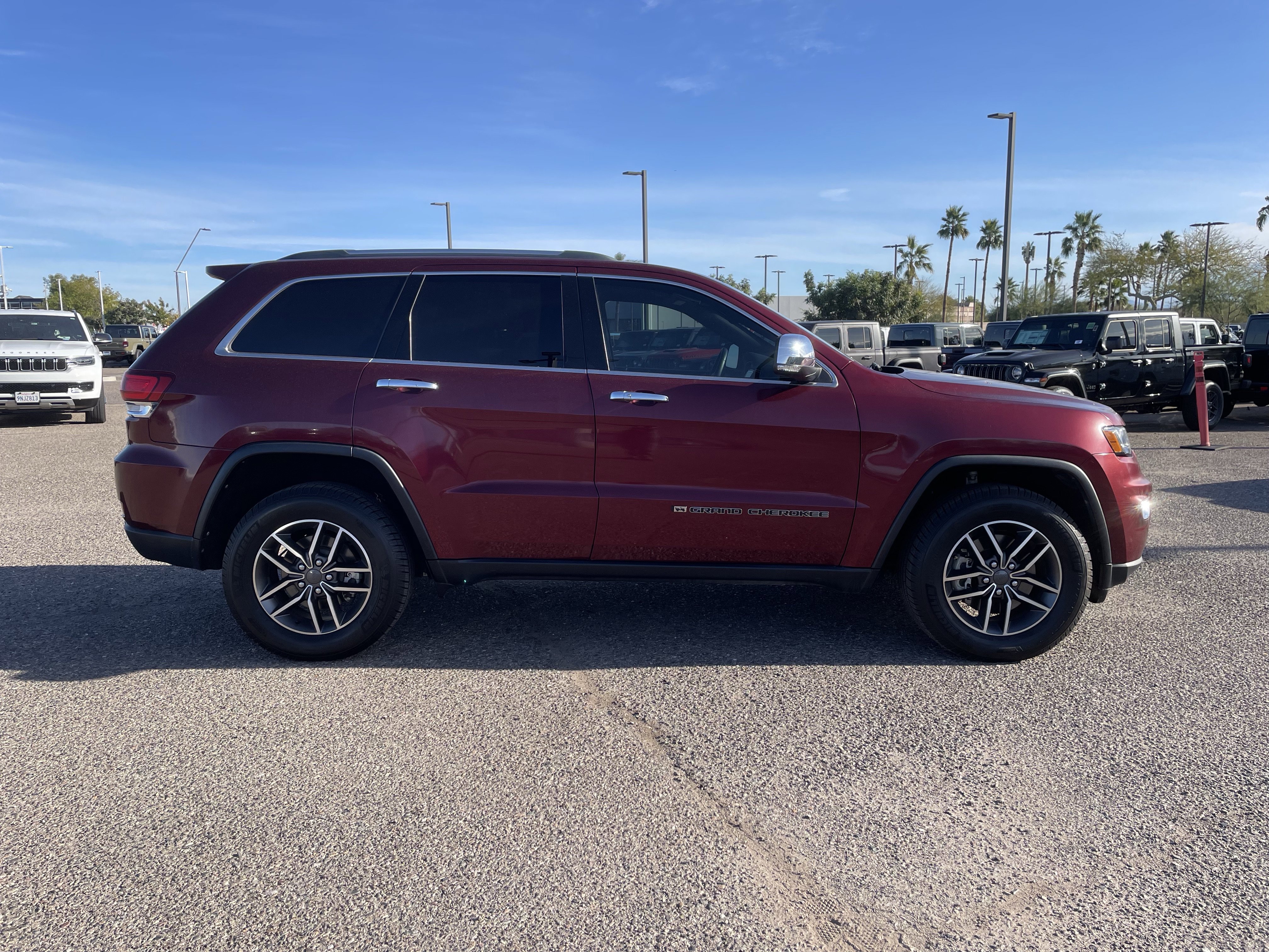 Used 2022 Jeep Grand Cherokee Limited image 6