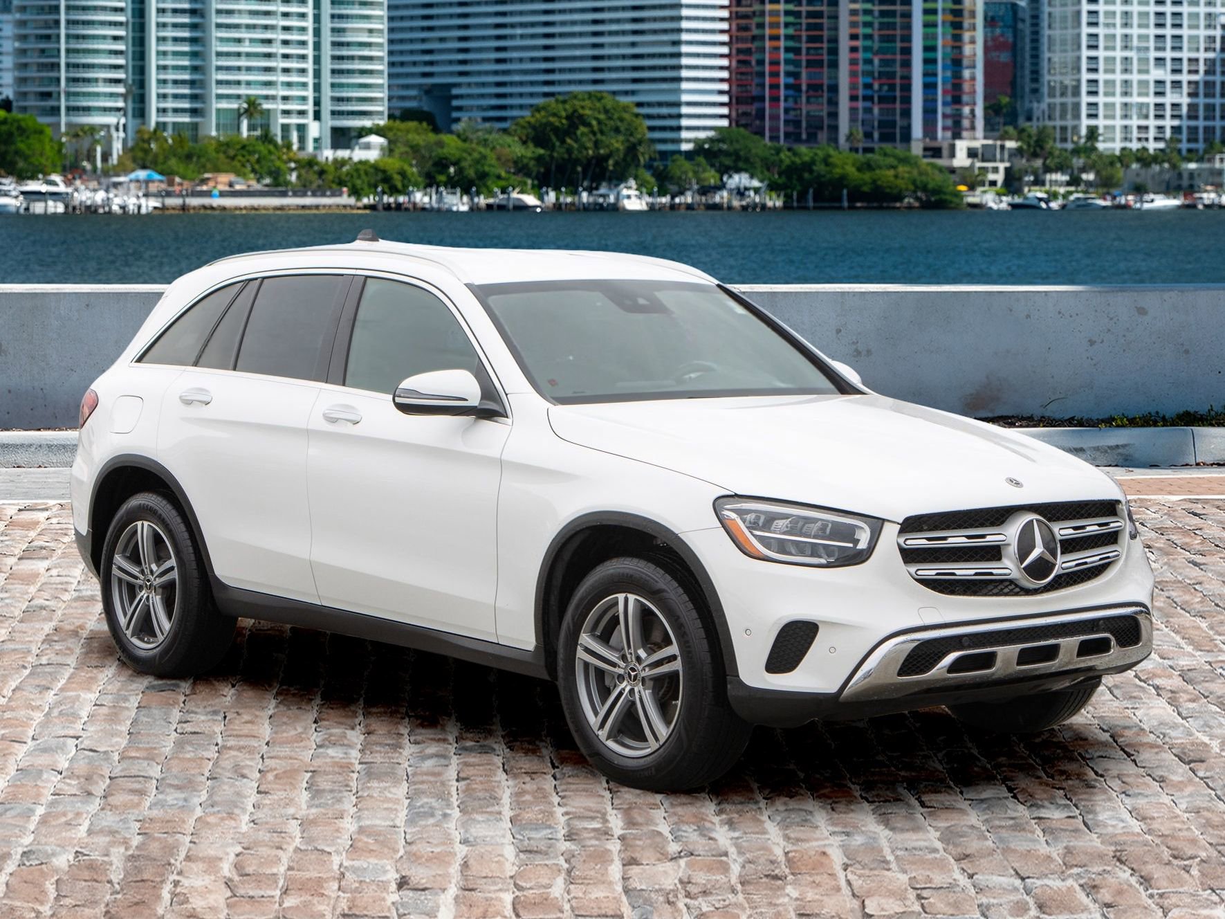 Used 2022 Mercedes-Benz GLC 300 image 3