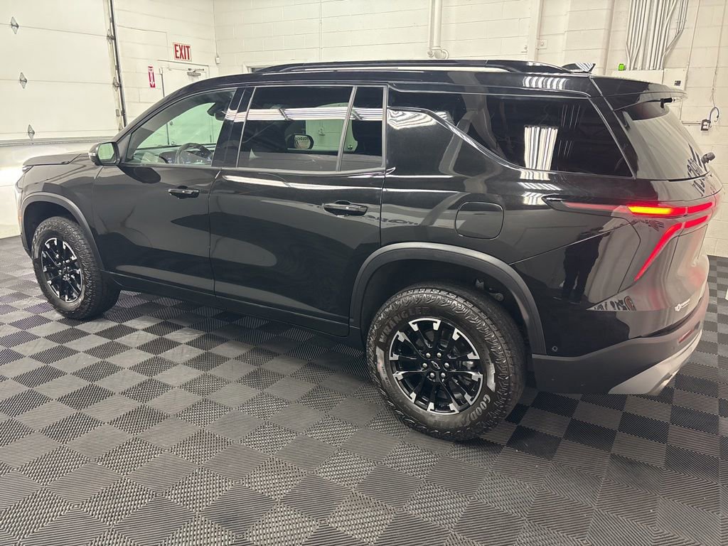 Used 2024 Chevrolet Traverse Z71 w/ Enhanced Driving Package AWD/4WD image 6