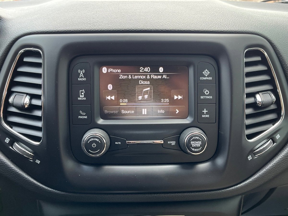 Used 2018 Jeep Compass Sport image 26