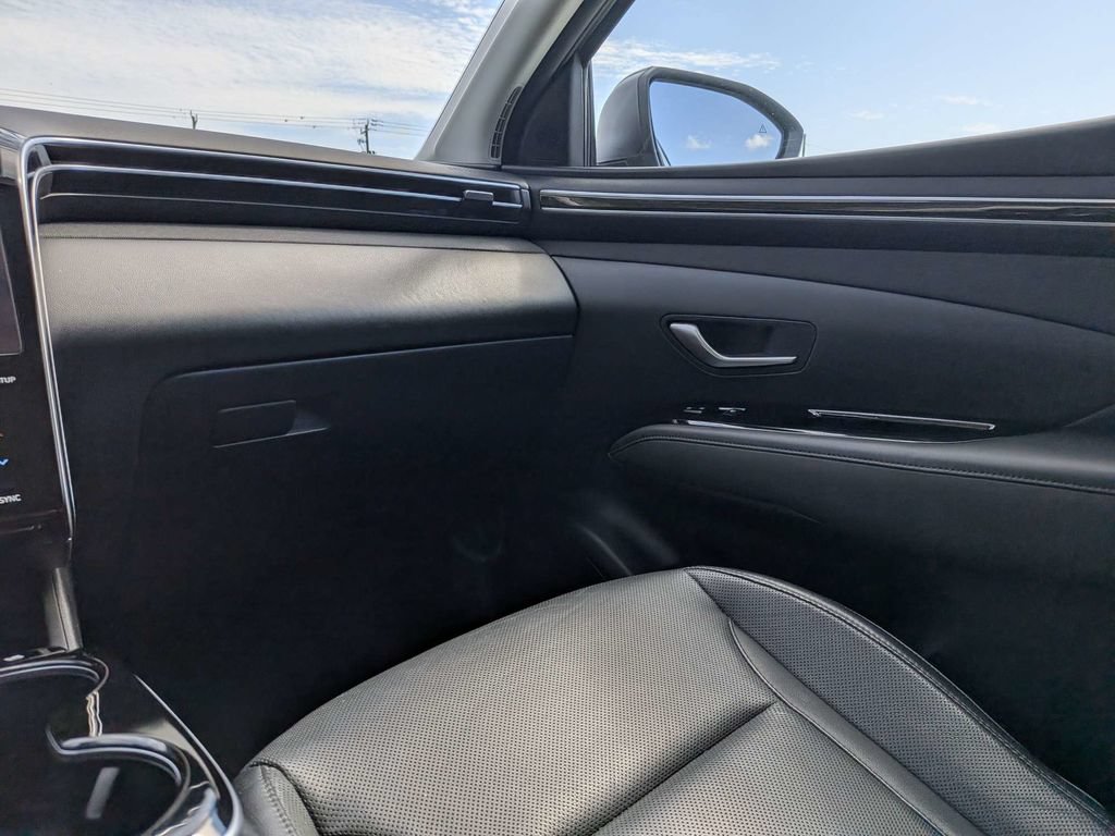 Used 2024 Hyundai Tucson Limited AWD/4WD image 18